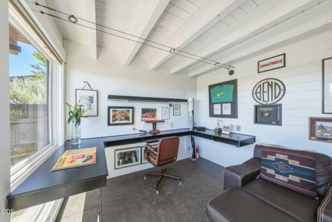 Tiny photo for 62608 Sparrow Hawk Circle, Bend, OR 97703 (MLS # 220223274)