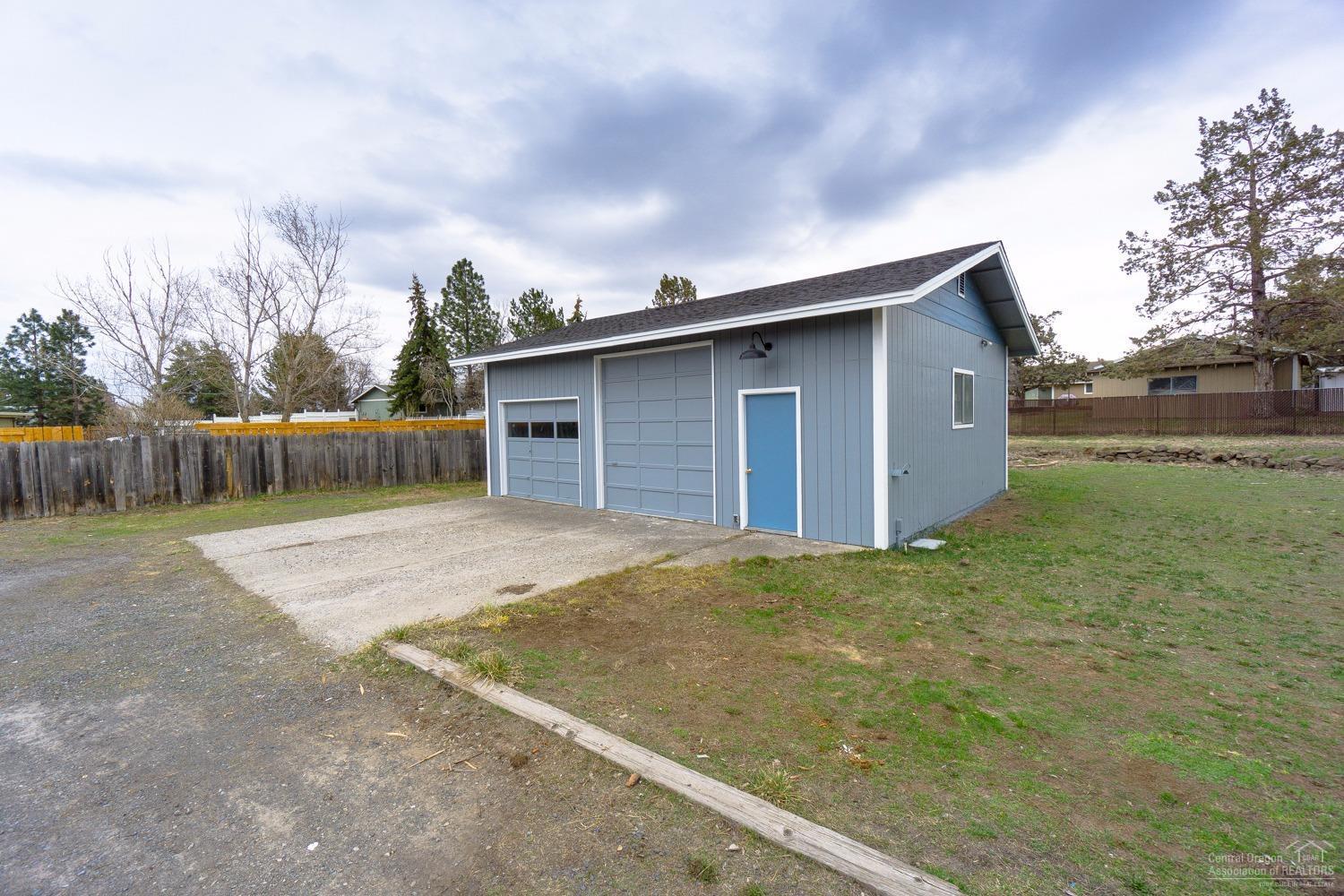 Meadowbrook Estate - Residential