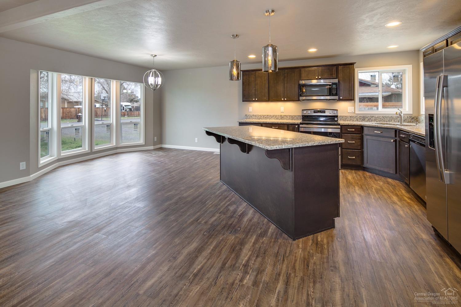 Meadowbrook Estate - Residential