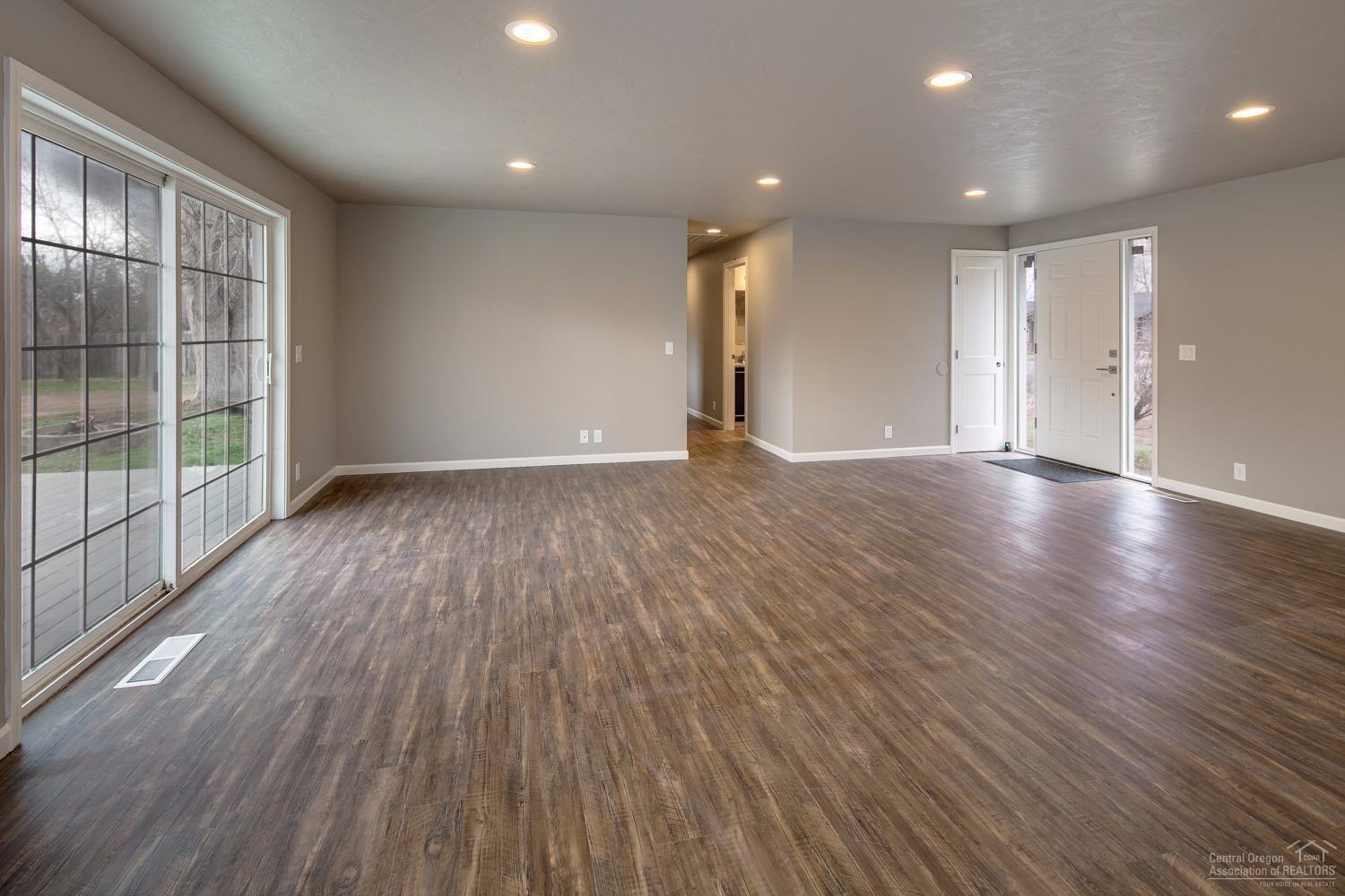 Meadowbrook Estate - Residential