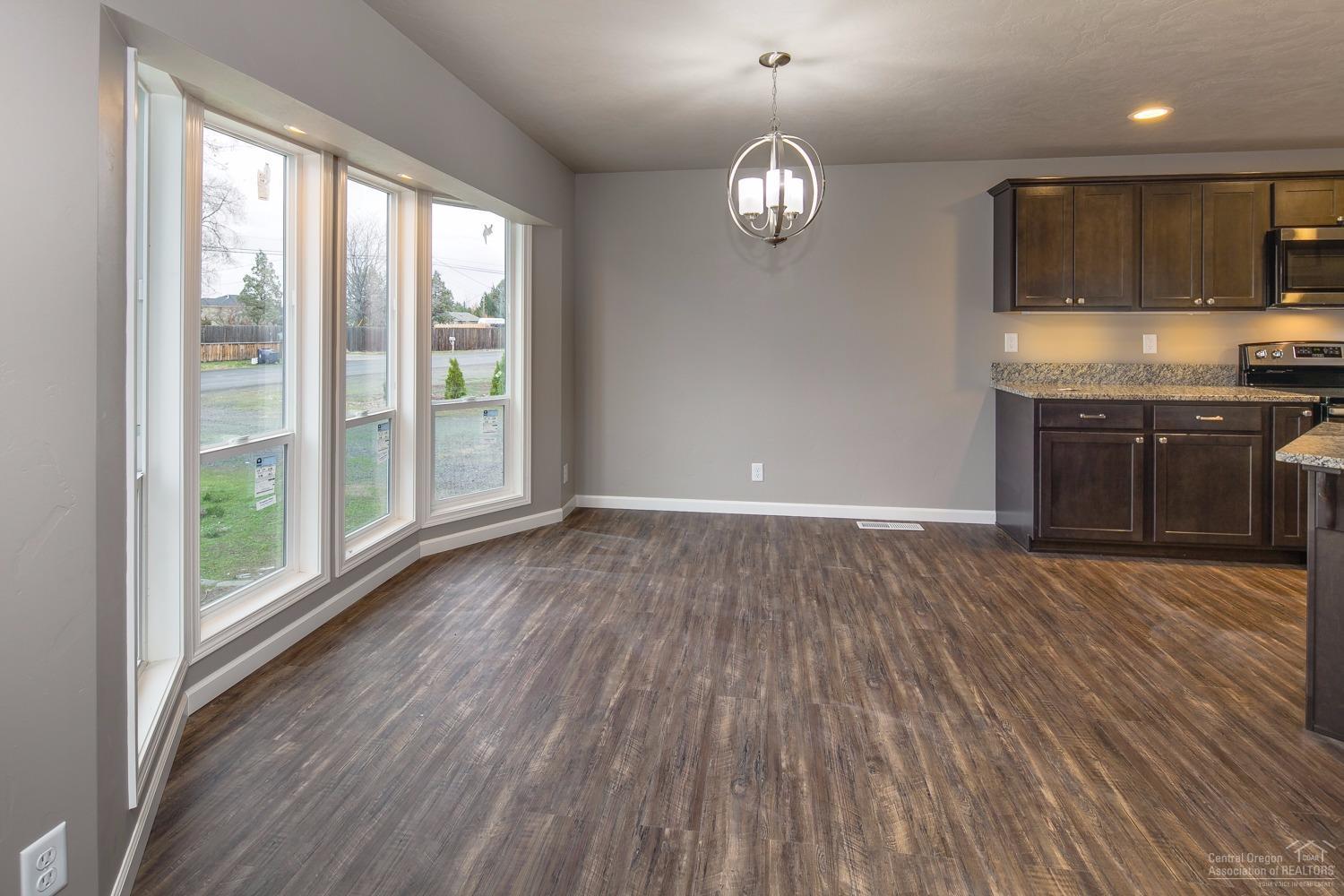 Meadowbrook Estate - Residential