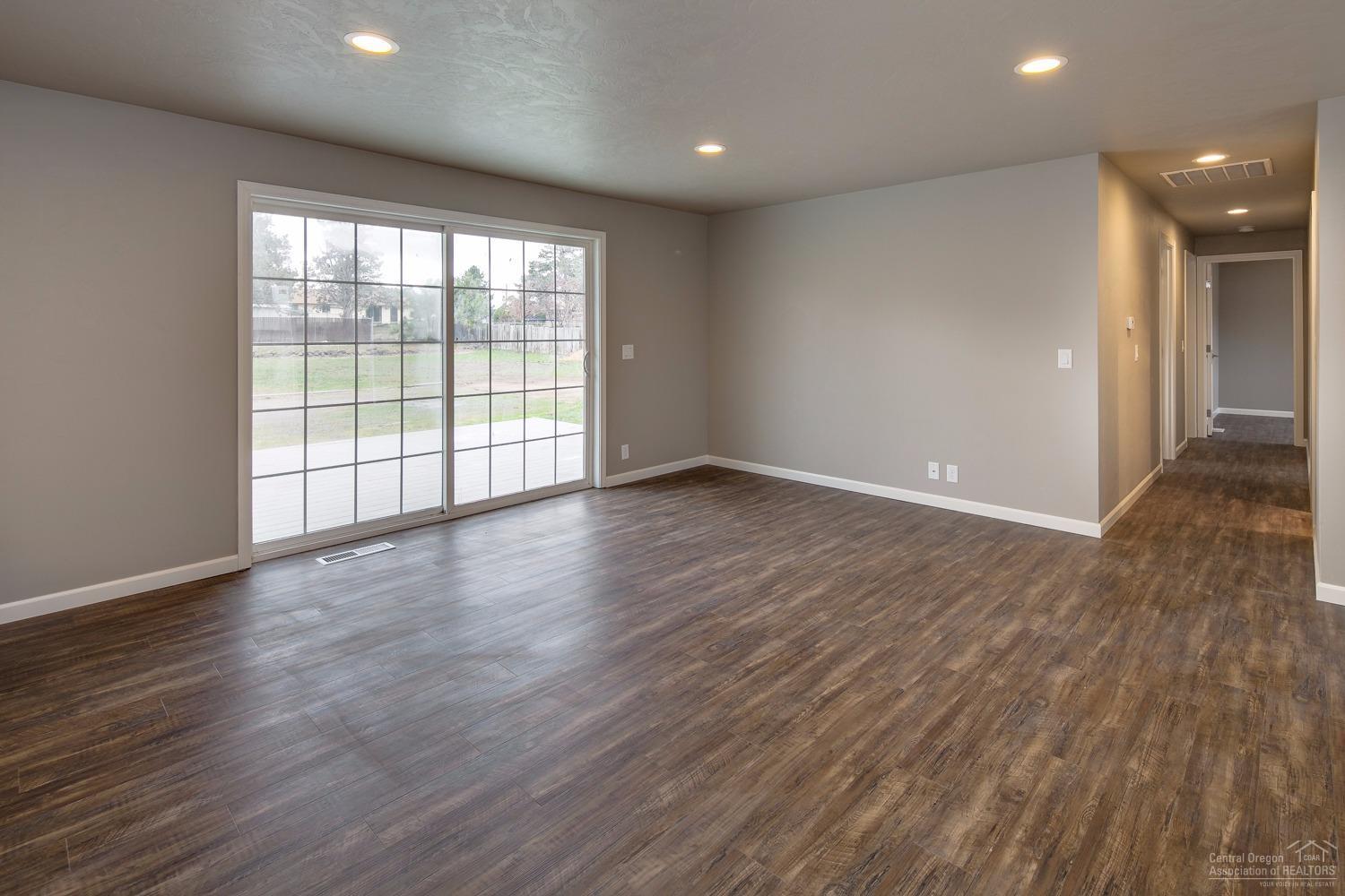 Meadowbrook Estate - Residential