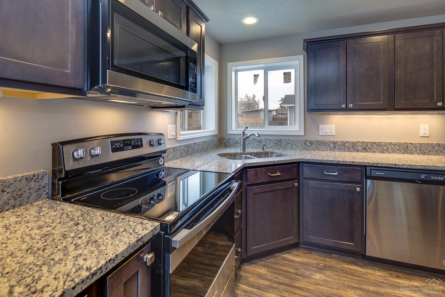 Meadowbrook Estate - Residential