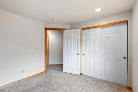 Tiny photo for 2215 SW Stonehedge Court, Redmond, OR 97756 (MLS # 220215558)