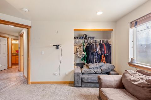 Tiny photo for 2215 SW Stonehedge Court, Redmond, OR 97756 (MLS # 220215558)