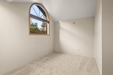 Tiny photo for 791 OR-238, Jacksonville, OR 97530 (MLS # 220211068)