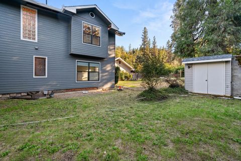 Tiny photo for 791 OR-238, Jacksonville, OR 97530 (MLS # 220211068)
