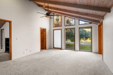 Tiny photo for 791 OR-238, Jacksonville, OR 97530 (MLS # 220211068)