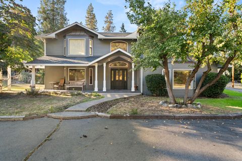 Tiny photo for 791 OR-238, Jacksonville, OR 97530 (MLS # 220211068)