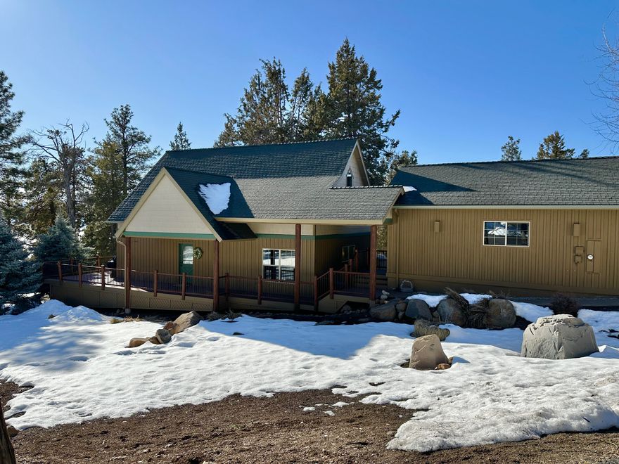 Meticulously cared for 2 Bedroom, 2 bath chalet with oversized 2 car garage.  Private woodsy location.  Many custom features, including granite counters, top of the line shaved wood flooring on the main level.  Immaculate condition.  Selling at appraised value.