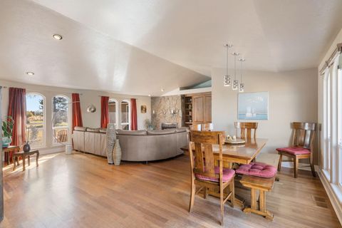 Tiny photo for 19190 Pinehurst Road, Bend, OR 97703 (MLS # 220215210)