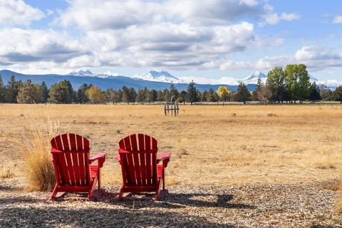 Tiny photo for 19190 Pinehurst Road, Bend, OR 97703 (MLS # 220215210)