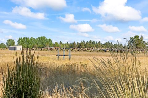 Tiny photo for 19190 Pinehurst Road, Bend, OR 97703 (MLS # 220215210)