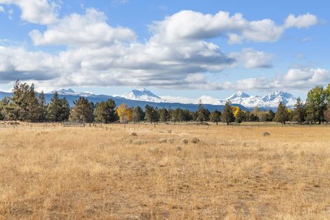 Tiny photo for 19190 Pinehurst Road, Bend, OR 97703 (MLS # 220215210)