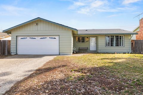 2609 Berkeley Street Klamath Falls OR 97601