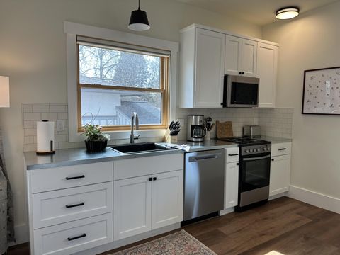 Tiny photo for 852 NW Columbia Street, Bend, OR 97703 (MLS # 220215640)