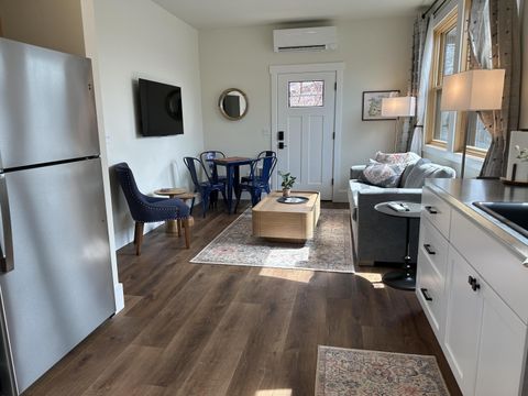 Tiny photo for 852 NW Columbia Street, Bend, OR 97703 (MLS # 220215640)