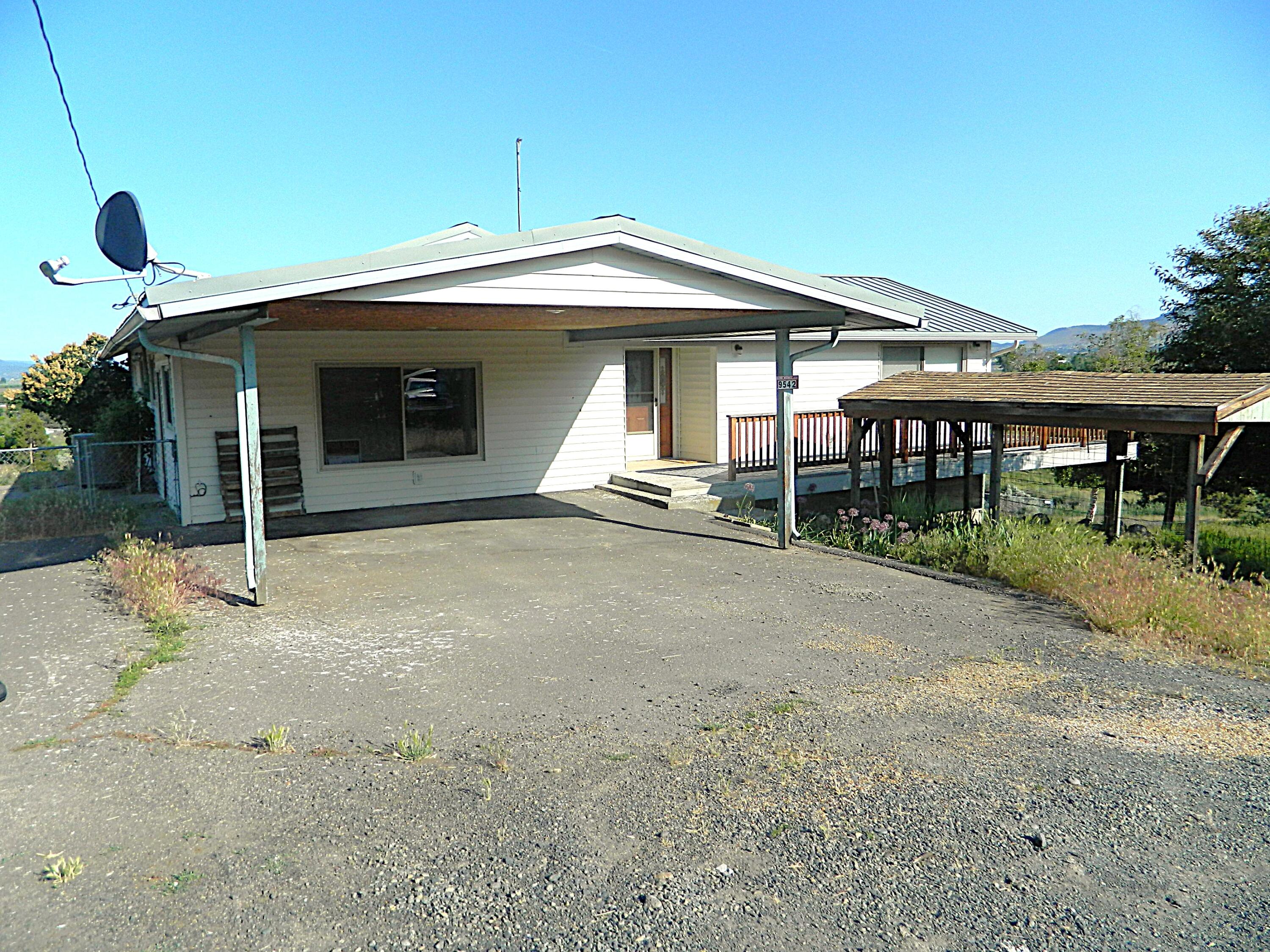 9542 Hill Road