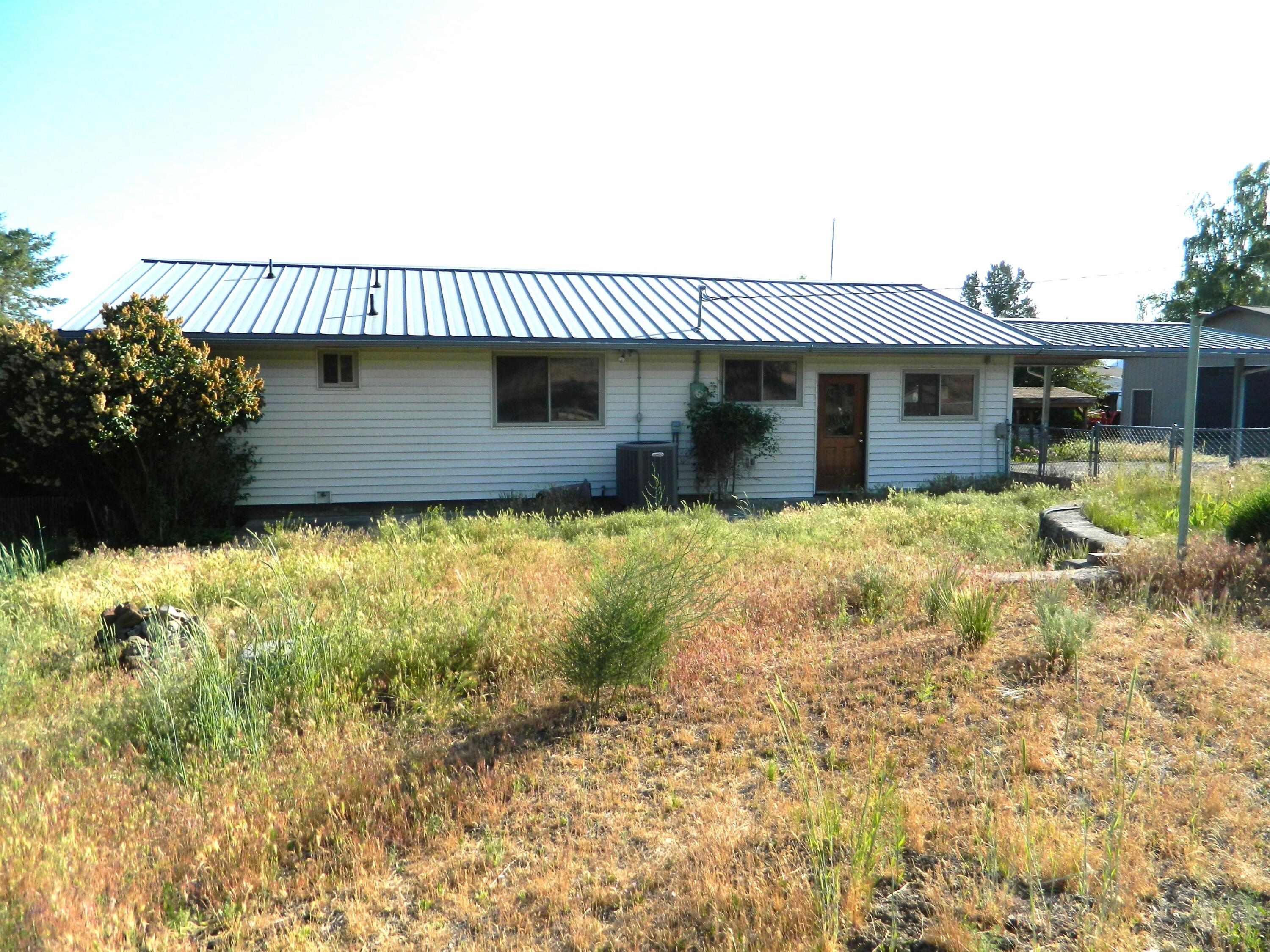 9542 Hill Road