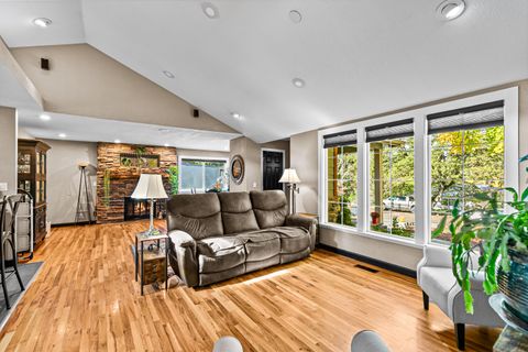 Tiny photo for 1528 Terrace Drive, Medford, OR 97504 (MLS # 220211703)