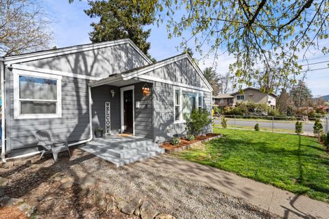 Tiny photo for 244 NE B Street, Grants Pass, OR 97526 (MLS # 220217211)