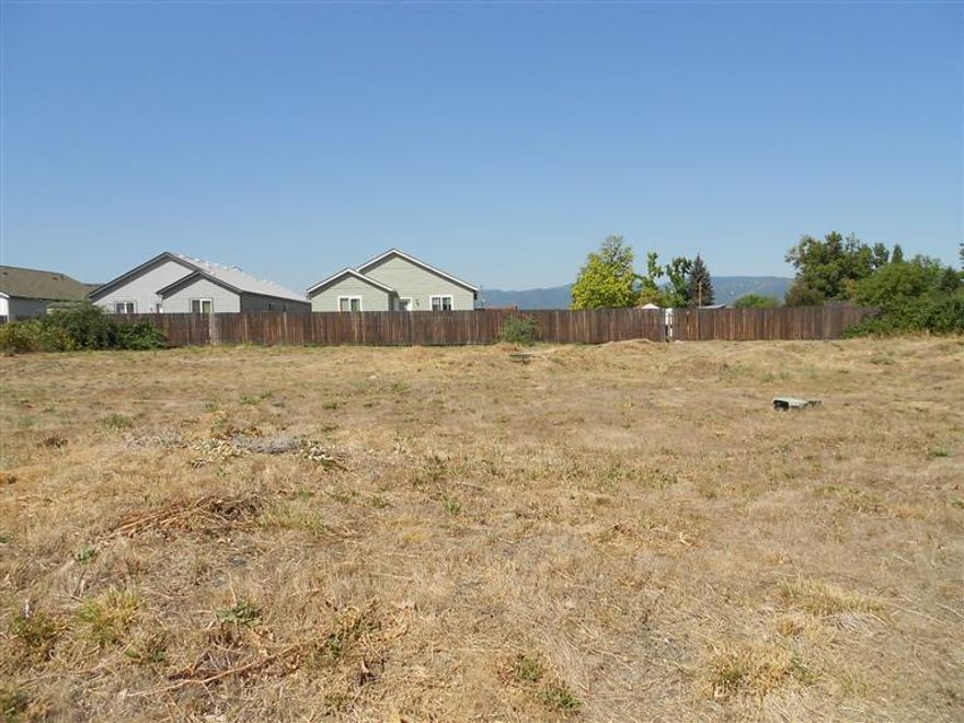 Duplex lots located in the Clear Village Subdivision. All utilities are in, ready to build.