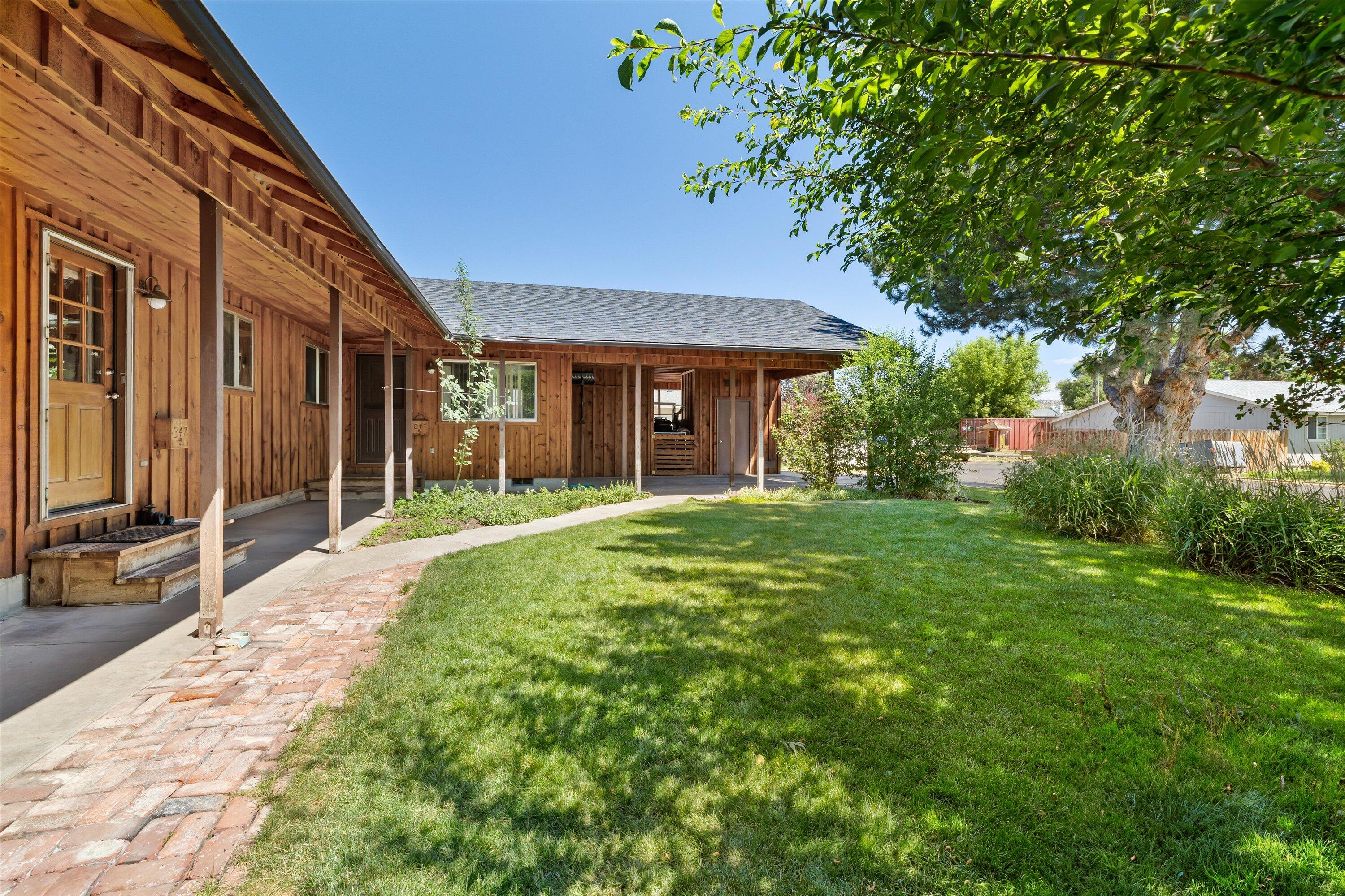 347 SW Ewen Street # A & #B