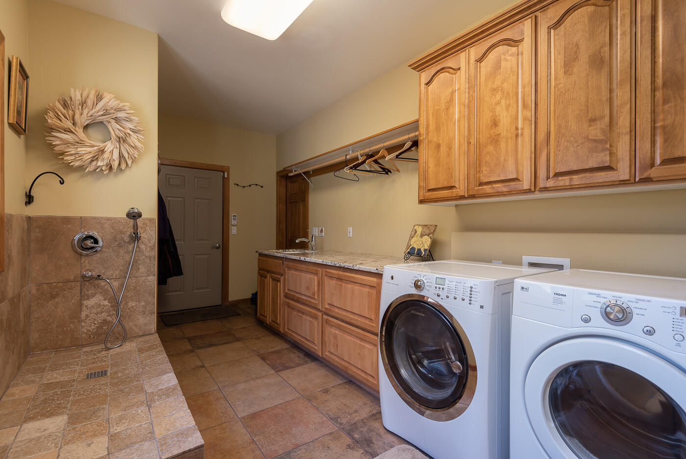 7th Mtn Golf Village - Residential