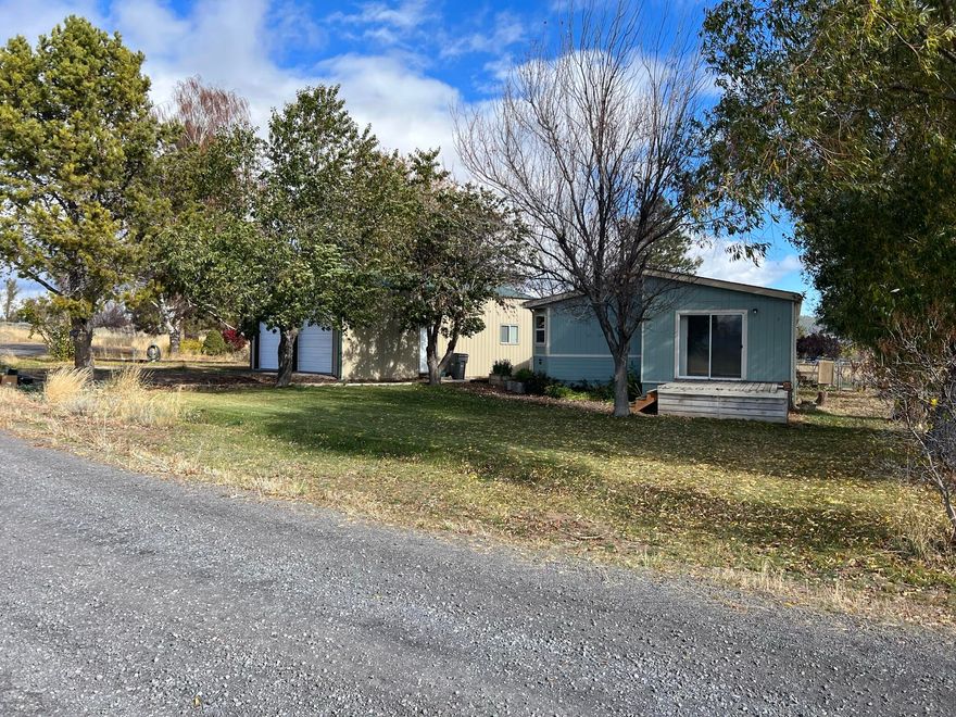 .  Quiet & friendly neighborhood in your own Cul-de-sac! 3 bed/2 bath, Approx., 1624 sq ft home with many upgrades since sellers purchased the property. 
In 2018 - All new kitchen cabinets, counter tops, appliances and carpet. Exterior and interior painted. In 2019 - new roof/rain gutters, kitchen floors, south side windows & the hall bath got new vanity, floor & toilet. In 2020 - New north side windows. In 2021 - Master bath got all new vanity, floors & toilet. This home is on a quiet street with very little traffic. Attractive floor plan with large rooms, has a fenced back yard and a large garage/shop. Don't wait to view this property. All this in the popular Oregon Shores 2 Subdivision where you can enjoy year round road maintenance, approx. 17 acre secluded park with camping and picnic area, a very nice Gazebo kitchen, bathroom, and  RV septic-sight with the ''members only'' safety/privacy, on the beautiful Agency Lake Shore for your special family/friends events. AS IS Condition