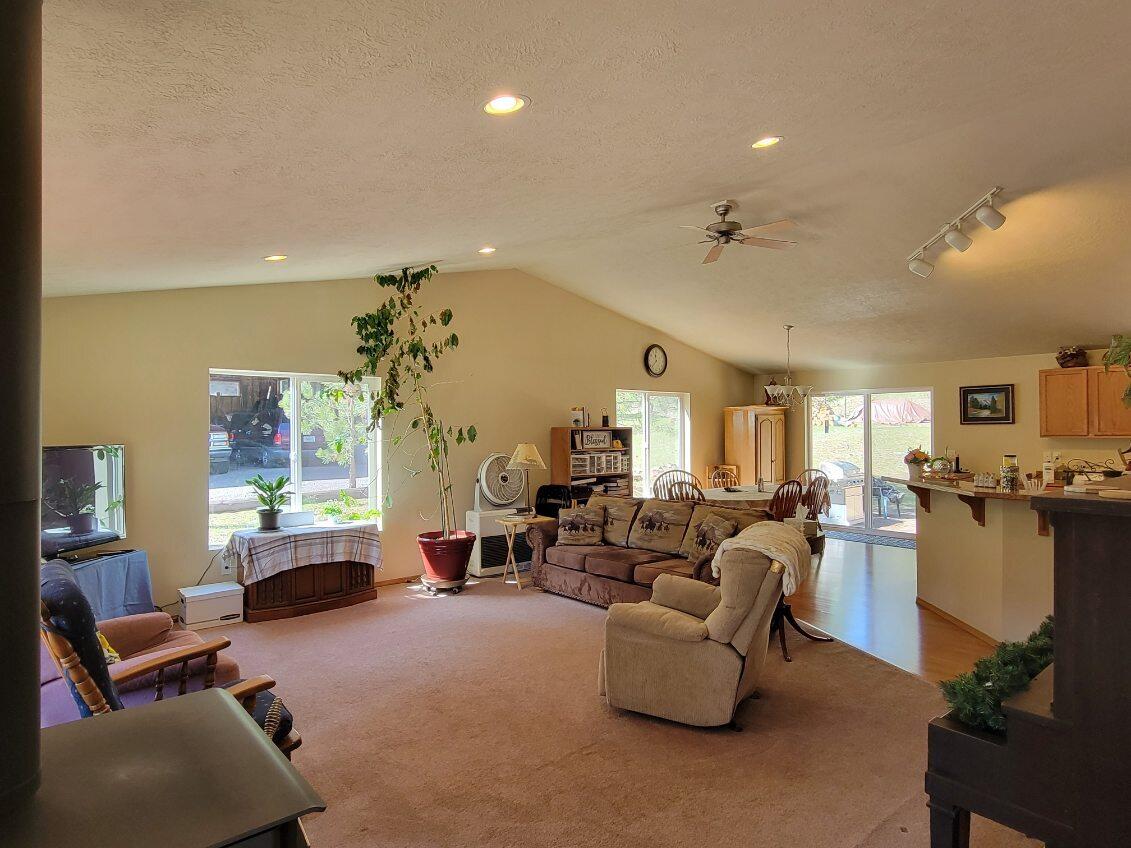 600 NE Lofton Creek Road