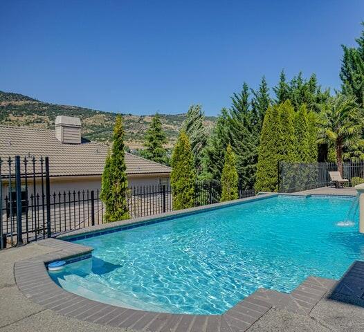 Crystal Heights Phases I &II - Residential