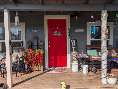 Tiny photo for 1944 Gary Street, Klamath Falls, OR 97603 (MLS # 220217529)