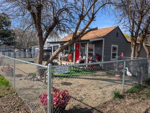 Tiny photo for 1944 Gary Street, Klamath Falls, OR 97603 (MLS # 220217529)