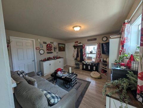 Tiny photo for 1944 Gary Street, Klamath Falls, OR 97603 (MLS # 220217529)