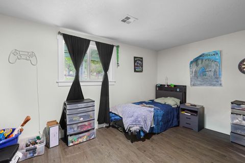 Tiny photo for 380 Greenleaf Drive, Eagle Point, OR 97524 (MLS # 220219576)