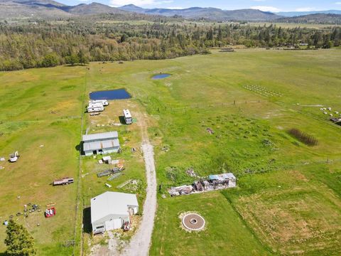 Tiny photo for 380 Greenleaf Drive, Eagle Point, OR 97524 (MLS # 220219576)