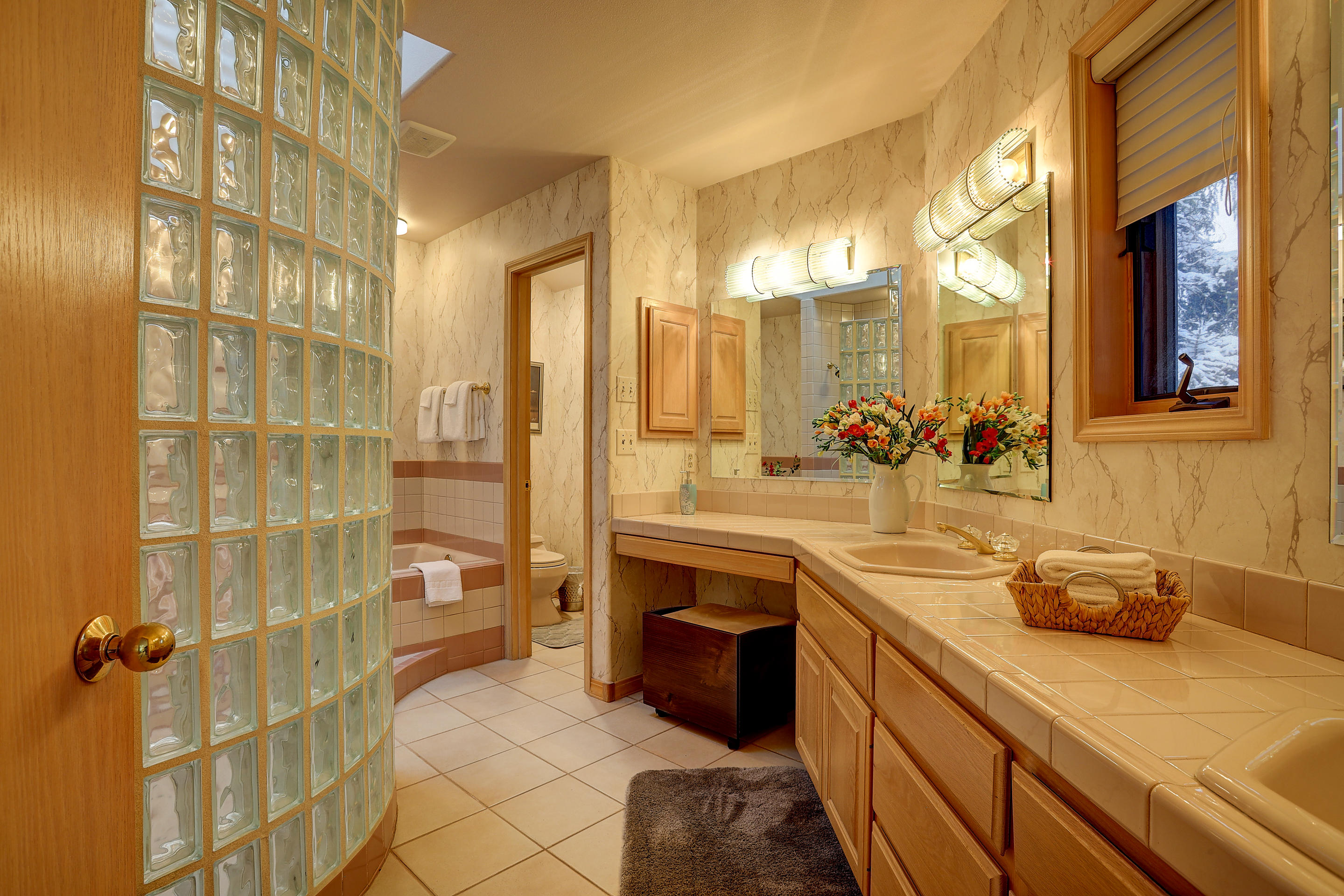 Fairway Point Villag - Residential