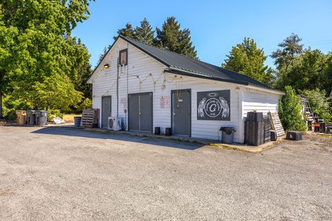 Tiny photo for 2315 Upper River Road Loop, Grants Pass, OR 97527 (MLS # 220212551)