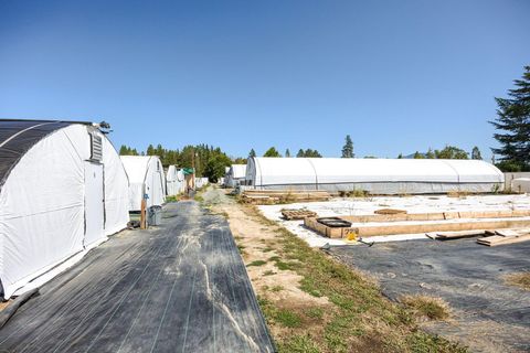 Tiny photo for 2315 Upper River Road Loop, Grants Pass, OR 97527 (MLS # 220212551)