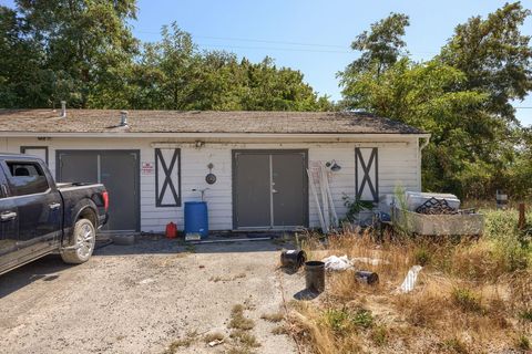 Tiny photo for 2315 Upper River Road Loop, Grants Pass, OR 97527 (MLS # 220212551)