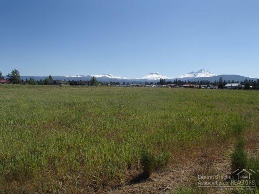 Mixed use light industrial/manufacturing/live work. Brilliant mountain views, adjacent to new post office, walk to town, part of mixed use master plan.