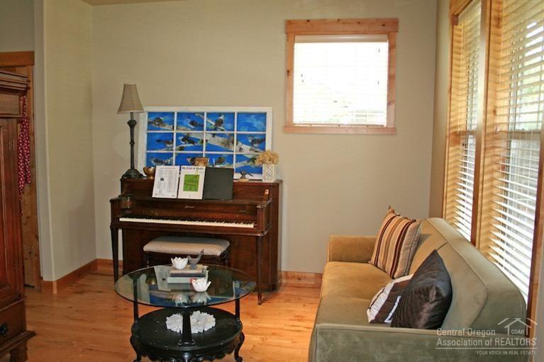 Skyliner Summit - Residential