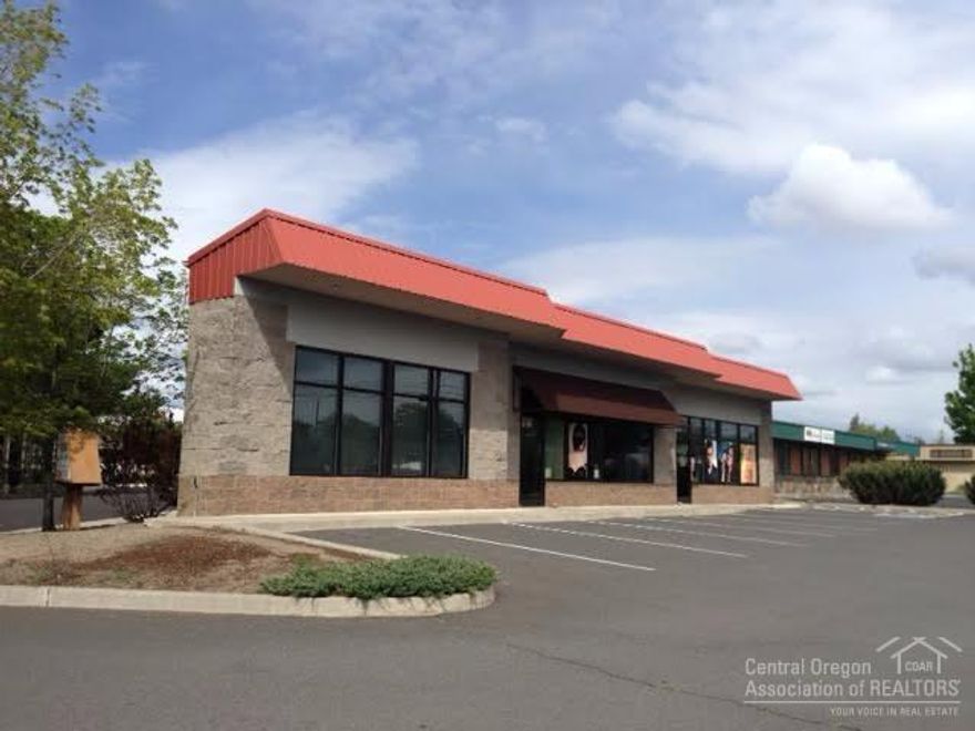 Property faces SW Highland Ave (Sister's HWY), which is the main east/west thoroughfare in Redmond. Visibility is excellent to the Highland Ave traffic. There are 11 parking spaces in the parking lot with some additional on-street parking in the rear. There is a 8' x 7' storage space in the rear as well.