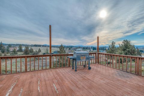 Tiny photo for 1133 NE Scenic Drive, Madras, OR 97741 (MLS # 220215421)