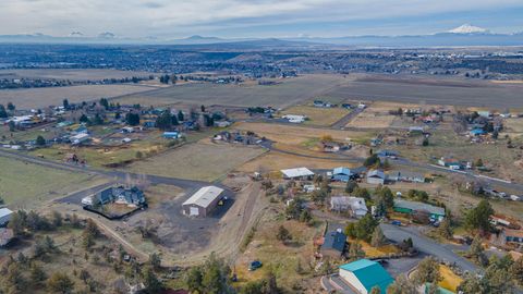 Tiny photo for 1133 NE Scenic Drive, Madras, OR 97741 (MLS # 220215421)