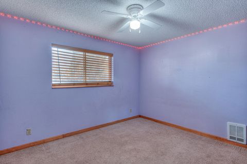 Tiny photo for 1133 NE Scenic Drive, Madras, OR 97741 (MLS # 220215421)