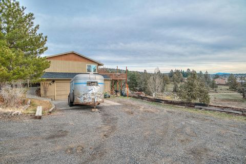Tiny photo for 1133 NE Scenic Drive, Madras, OR 97741 (MLS # 220215421)