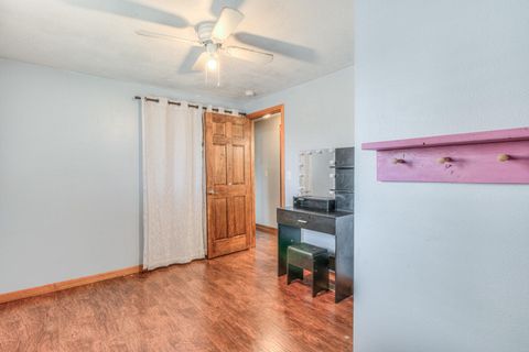 Tiny photo for 1133 NE Scenic Drive, Madras, OR 97741 (MLS # 220215421)