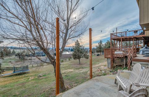 Tiny photo for 1133 NE Scenic Drive, Madras, OR 97741 (MLS # 220215421)