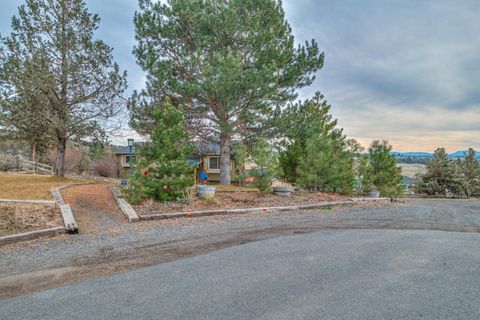 Tiny photo for 1133 NE Scenic Drive, Madras, OR 97741 (MLS # 220215421)